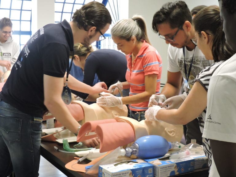 FRRB-Curso-ACLS-11-768x576