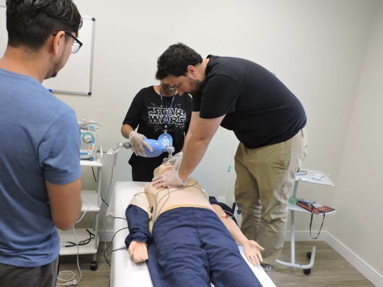 FRRB-Curso-ACLS-14-768x576