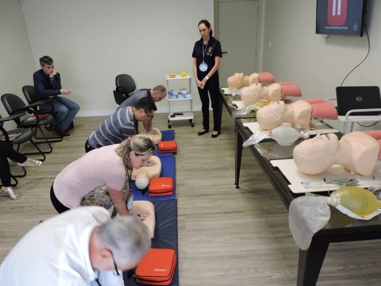 FRRB-Curso-ACLS-2-768x576
