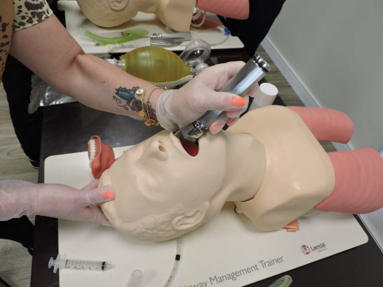 FRRB-Curso-ACLS-4-768x576
