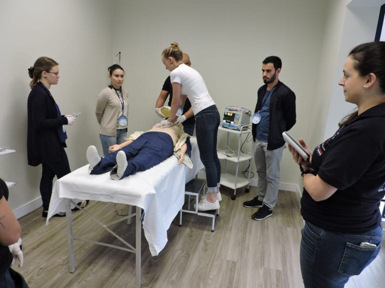 FRRB-Curso-ACLS-8-768x576